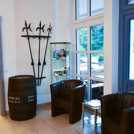 & Restaurant Schaumburger Ritter,