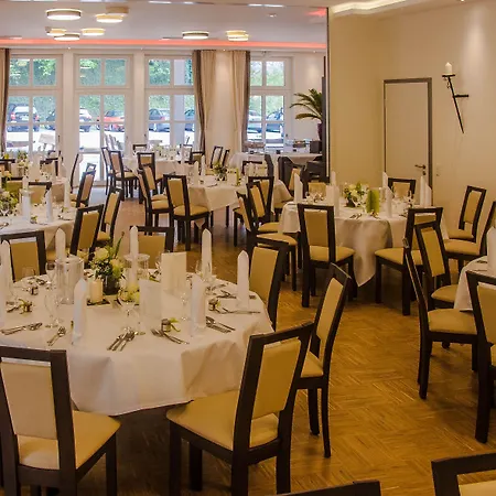 & Restaurant Schaumburger Ritter, 3*