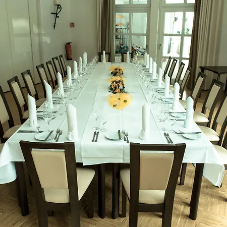 & Restaurant Schaumburger Ritter, 3*