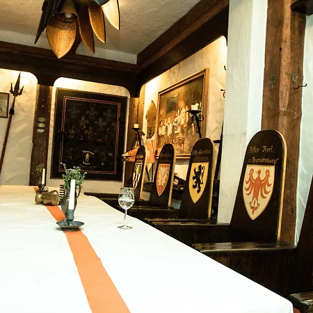 & Restaurant Schaumburger Ritter, Rinteln