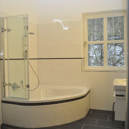 & Restaurant Schaumburger Ritter,