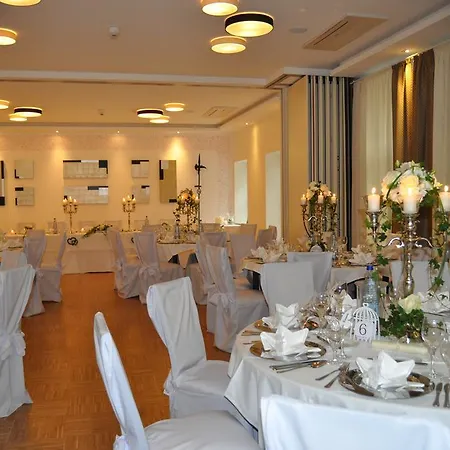 & Restaurant Schaumburger Ritter, Hotel 3*